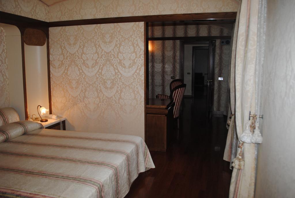 Hotel Locanda San Giacomo Agliano Terme Δωμάτιο φωτογραφία